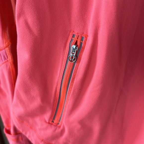 Lululemon running jacket - Picture 4 of 8